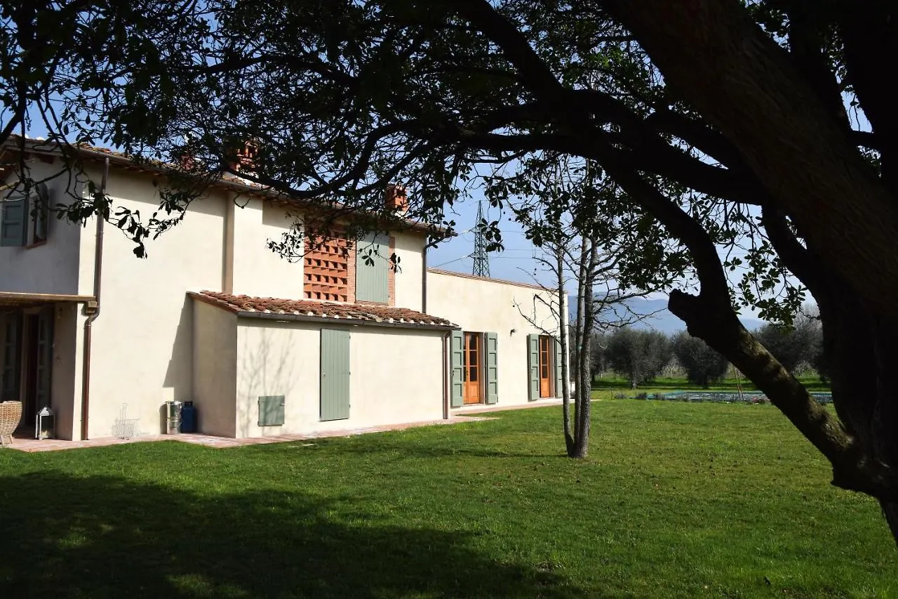 Podere Di Piero Lucca 0*,